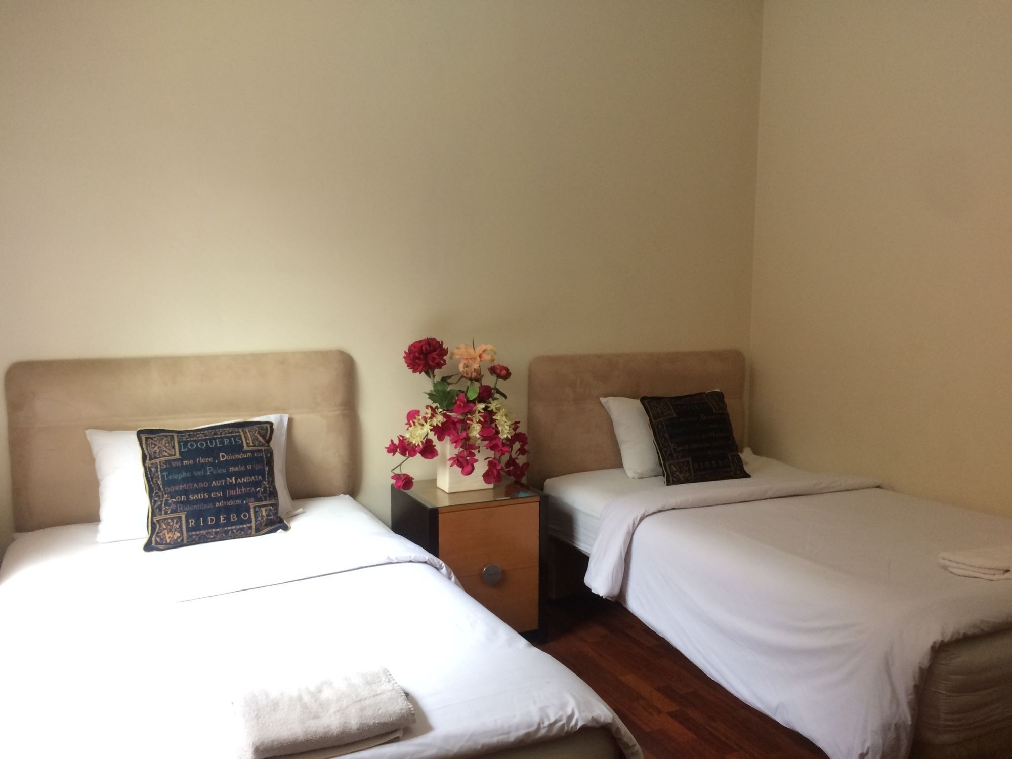 Arimbi Pejaten Suites Jakarta Exterior foto