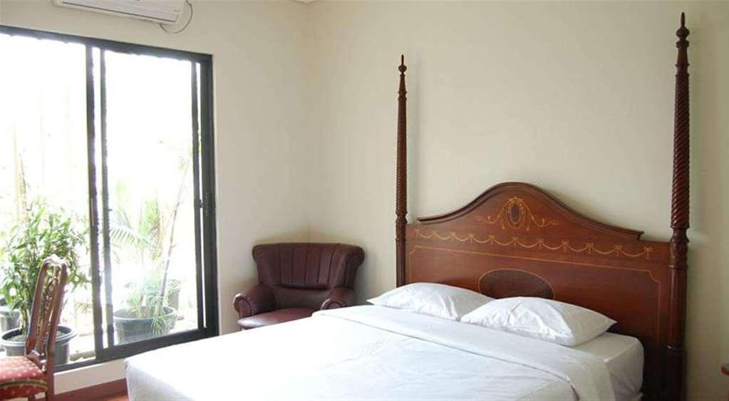 Arimbi Pejaten Suites Jakarta Zimmer foto